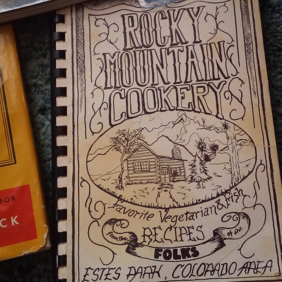 5 Kitchen Books - Picture 6 of 6